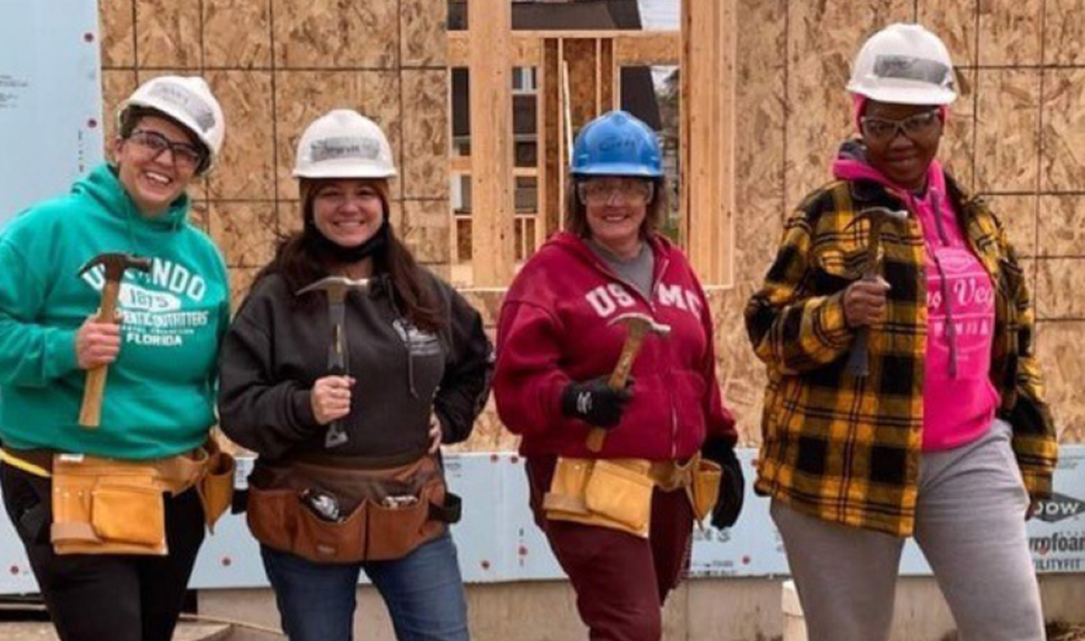 AmerisourceBergen team members building homes for those in need