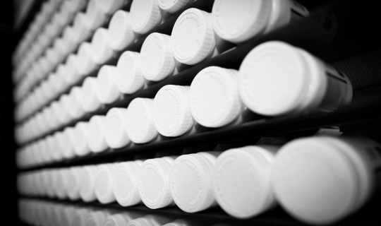 Dist_Drug_A-Frame_Bottles_016_grey