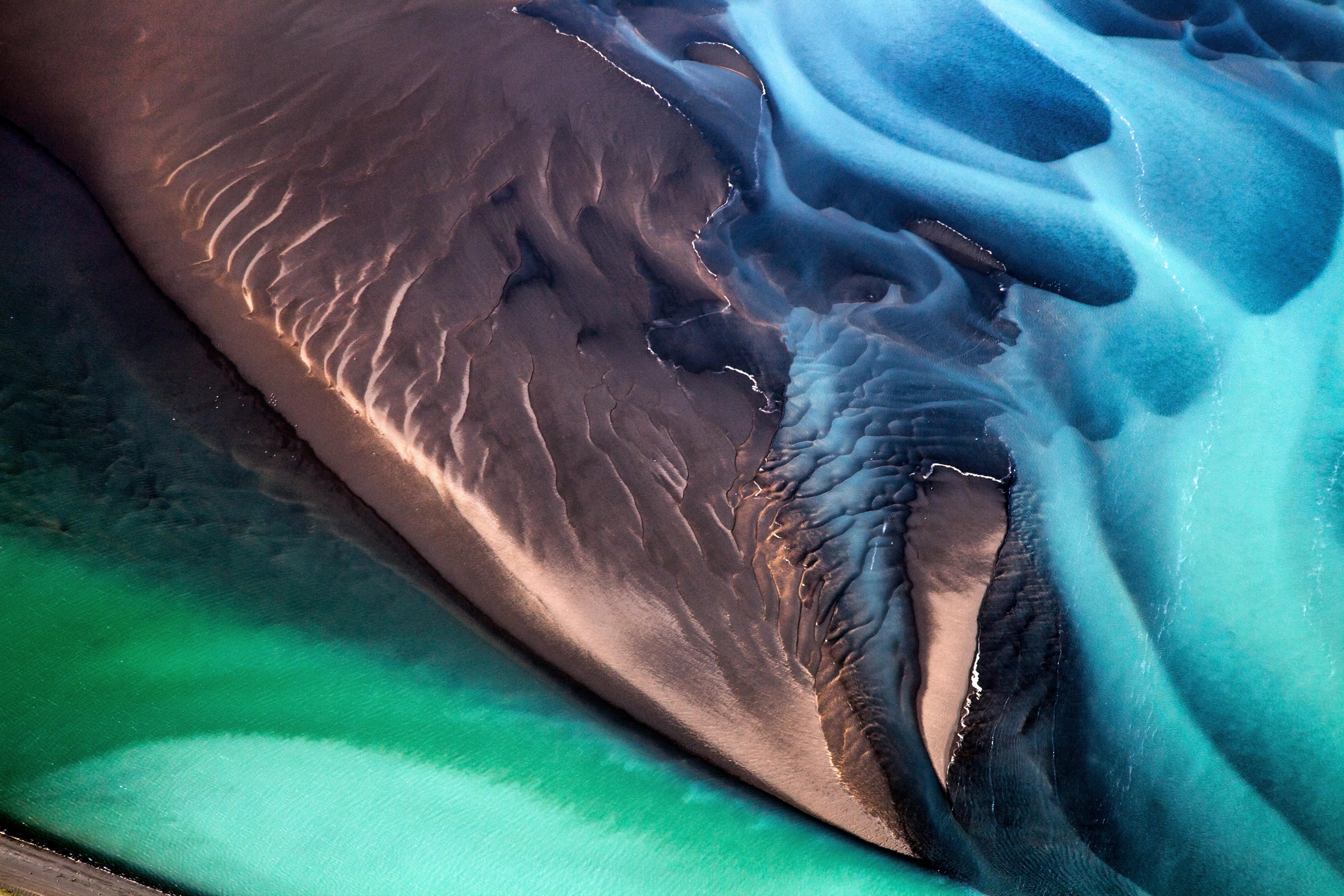 Commercial supply chain strategies for cell and gene therapies