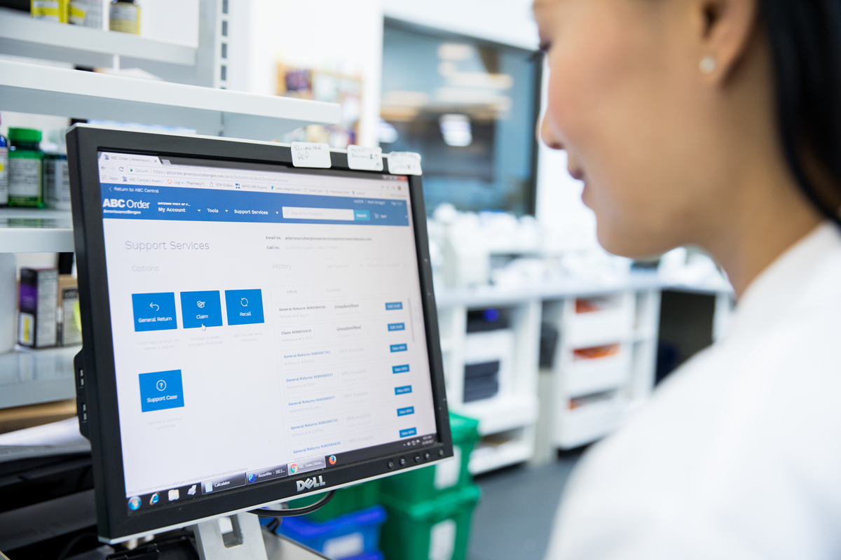 A pharmacist using ABC Order to purchase pet medications